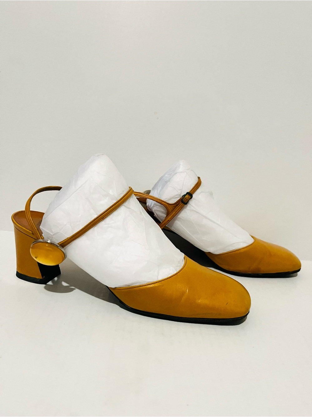 Vintage Christian Dior Souliers 1960s Mod yellow Patent Slingback Block Heel, - Picture 2 of 8
